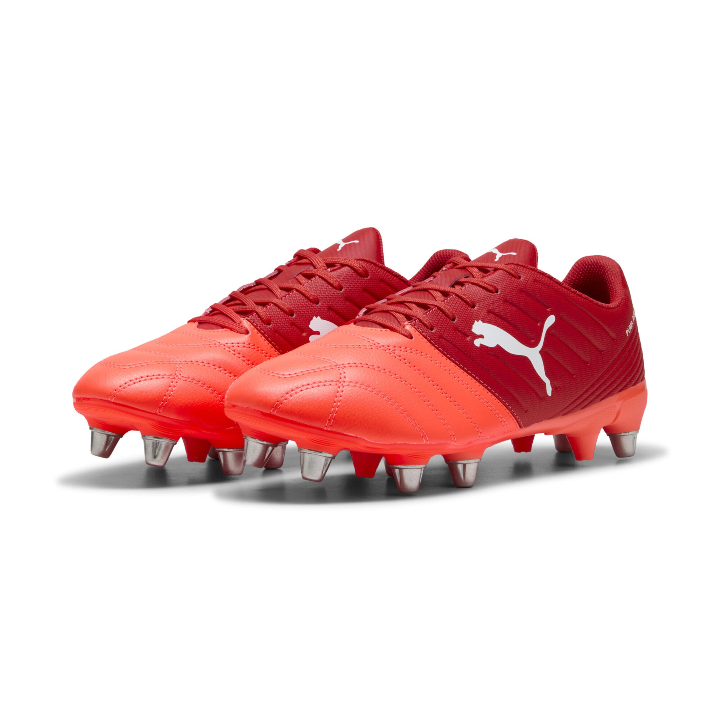 PUMA Soccer shoe 'Avant' in Red