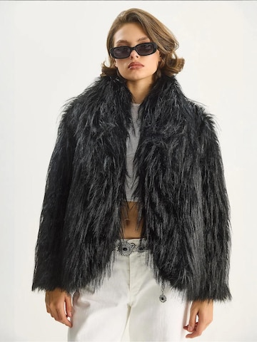 Bianco Lucci Between-Season Jacket in Black