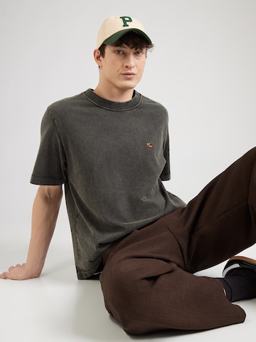 Abercrombie & Fitch Футболка в Черный: спереди