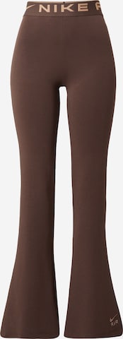 évasé Leggings Nike Sportswear en marron : devant