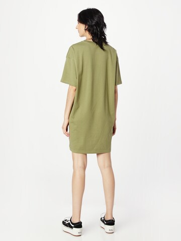 Rochie 'CENTER' de la VANS pe verde