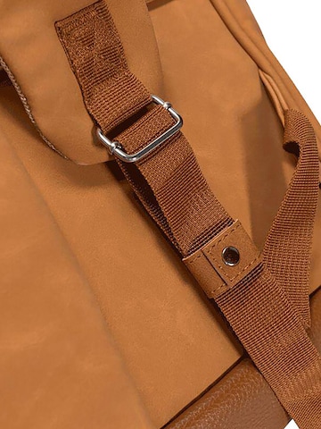Cabaia Backpack 'Moskau M' in Brown