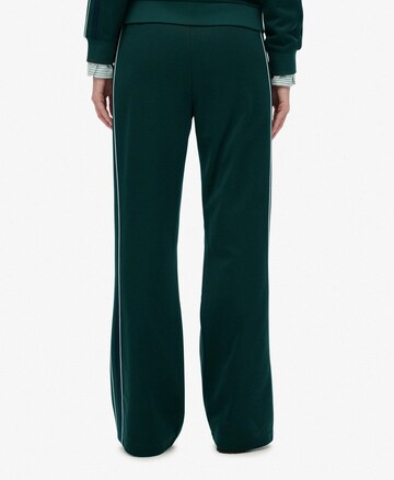 Regular Pantalon 'Country Club' Superdry en vert