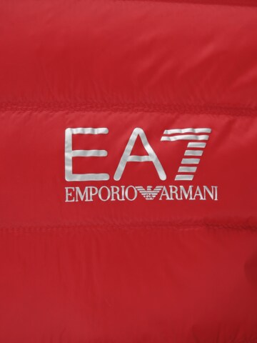EA7 Emporio Armani - Chaqueta de invierno en rojo