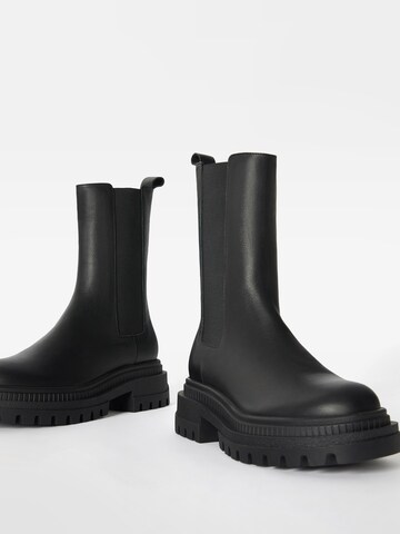 Boots chelsea di Bershka in nero