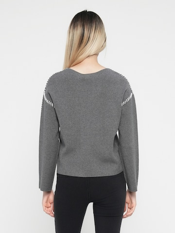 Pull-over 'YASSTITCHA' YAS en gris
