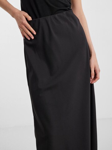 PIECES Skirt 'SUSANE FRANAN' in Black