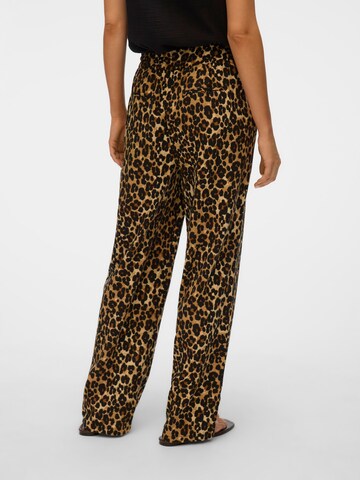 VERO MODA Loose fit Pleat-Front Pants 'VMJesmilo' in Brown