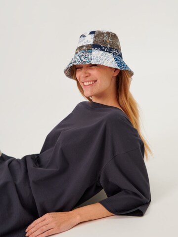 ABOUT YOU x Swalina&Linus Hat 'Dion' in Blue: front