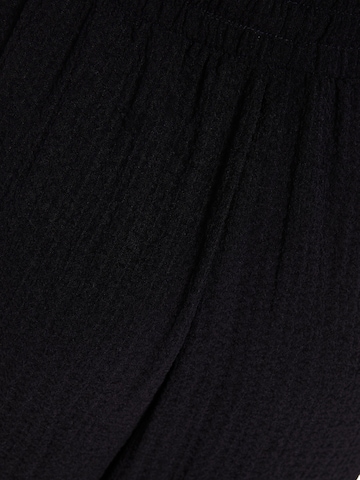 Bershka Top | črna barva