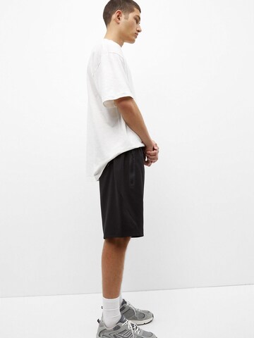 Pull&Bear Regular Trousers in Black