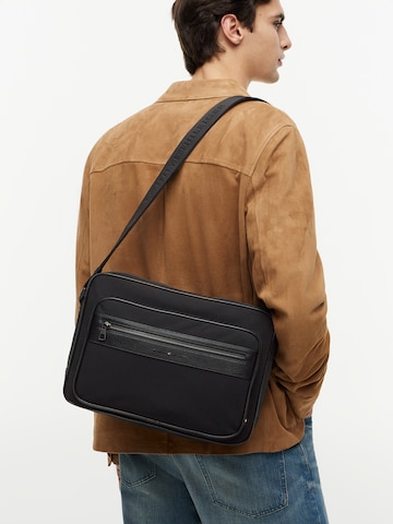 TOMMY HILFIGER Messenger - fekete