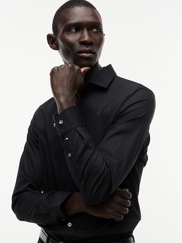 Coupe slim Chemise TOMMY HILFIGER en noir