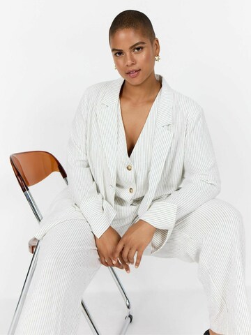 Wasabi Concept Bleiseri ' WA-SANILLA 2 ' värissä valkoinen