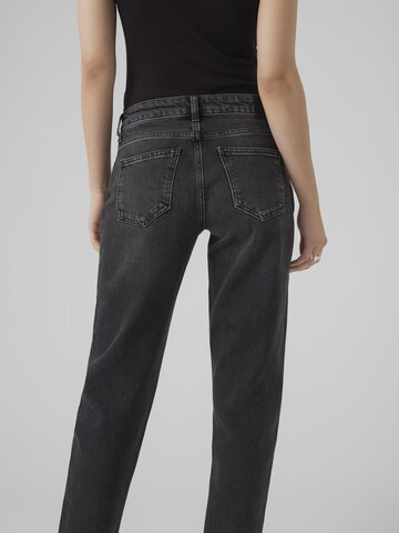 VERO MODA Regular Jeans in Schwarz