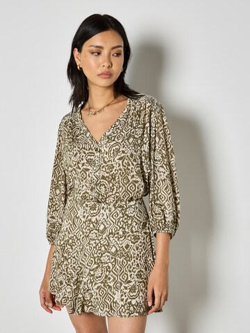 Apricot Skirt ' ' in Green: front