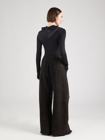 WEEKDAY Wide leg Broek 'Tiana' in Bruin