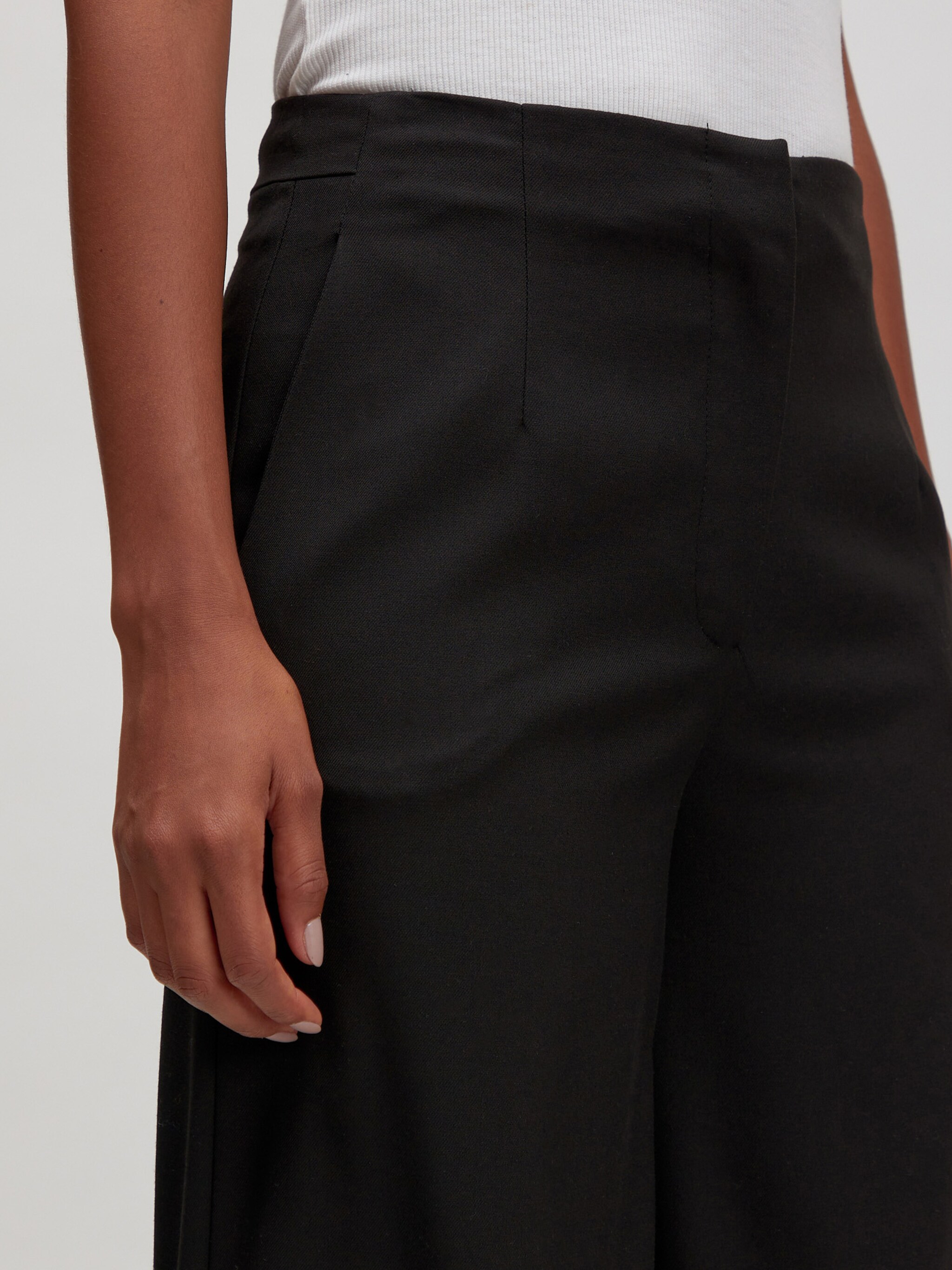EDITED Produits Pantalon 'Diya' noir