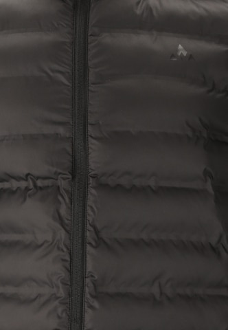 Whistler Vest 'Froze' in Black