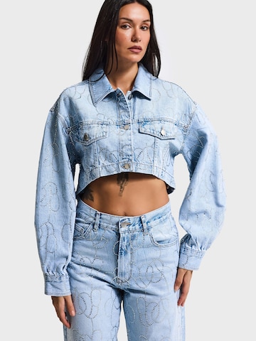 Gilet 'RHINESTONE CROPPED DENIM JACKET' IT'S BASIC en bleu : devant