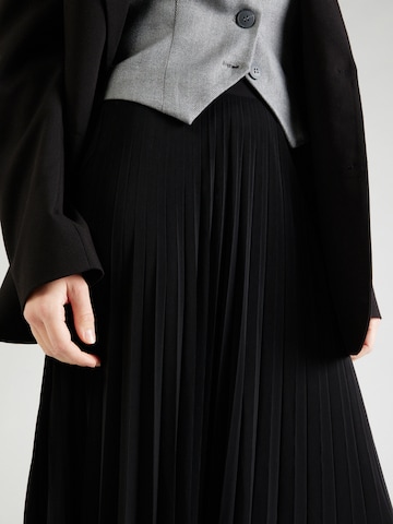Dorothy Perkins Skirt in Black