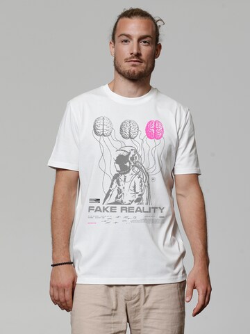 T-Shirt 'Fake Reality' Watapparel en blanc : devant