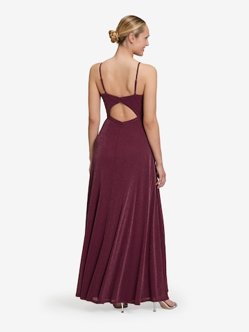Avis : robe de soirée plissée Vera Mont Red Rose 44 Avis : robe de soirée plissée Vera Mont Red Rose 44