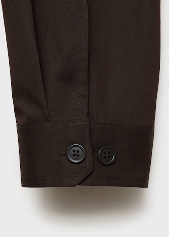 MANGO MAN Regular Fit Hemd 'Dublino' in Braun