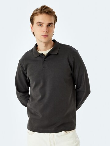 Koton Sweatshirt in Grijs: voorkant