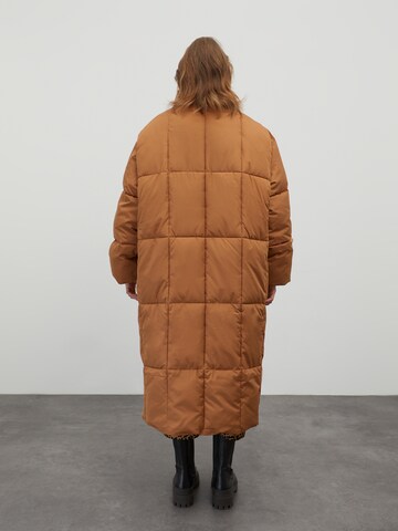 EDITED Winter Coat 'Momo' in Brown