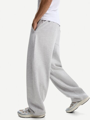 Bershka Baggy Nohavice - Sivá