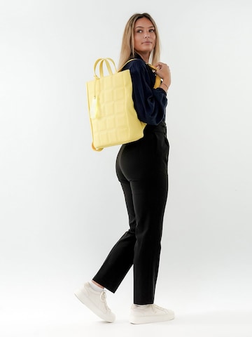 Suri Frey Rucksack 'Bobby' in Gelb