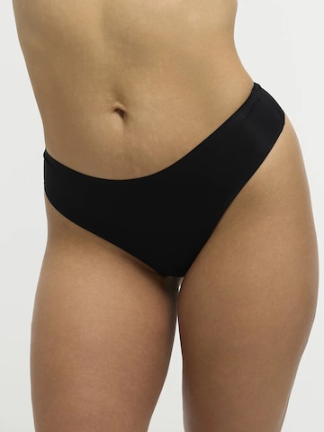 String 'Air Sense Tanga' cfab en noir
