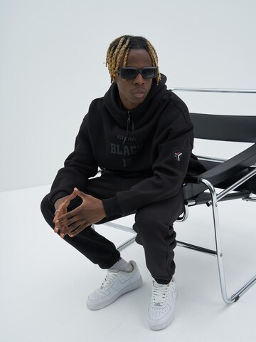 Koyumi Sweatshirt 'Oversize Hoodie mit Zipper & Print – 3-Faden Stoff - Warm 'Yasin Says'' in Black
