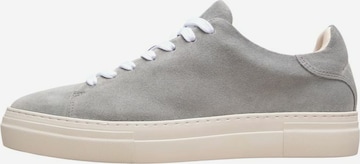 SELECTED HOMME Sneakers in Grey: front