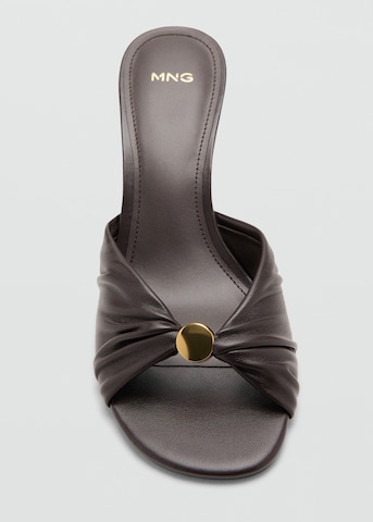 MANGO - Zapatos abiertos 'BRUC' en marrón