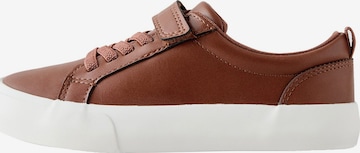 Baskets Next en marron : devant