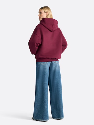 Rich & Royal Sweatshirt in Red