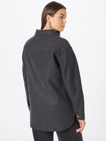 PIECES Between-Season Jacket 'JUDY' in Grey