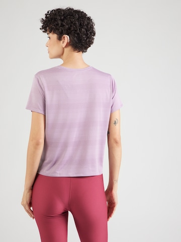 T-shirt fonctionnel 'Velociti' UNDER ARMOUR en rose