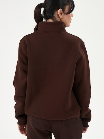 LOUIS LECLER Sweatshirt 'Sage' in Bruin