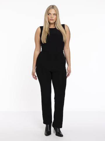 Coupe slim Pantalon Yoek en noir