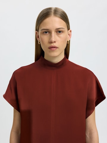 Top di SELECTED in rosso