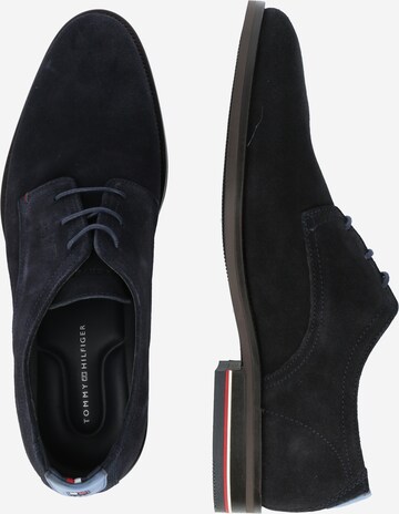 TOMMY HILFIGER Chukka boots in Blue
