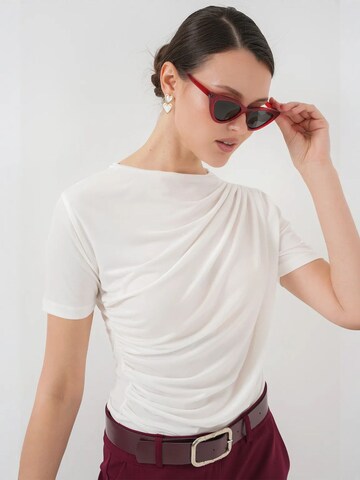 Bigdart Blouse in White