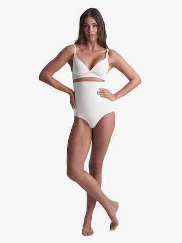 Bye Bra - Braga moldeadora 'Sculpting High Waist Brief' en blanco