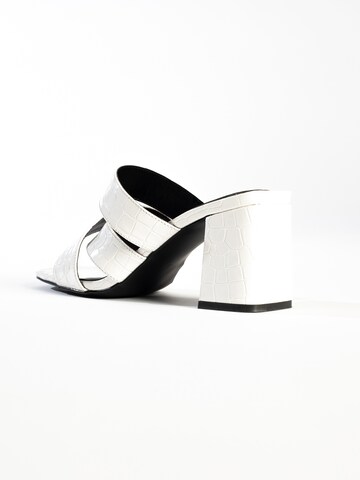 Celena Sandal 'Connie' in White