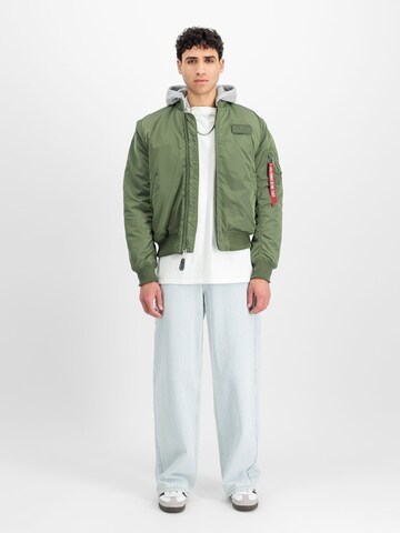 ALPHA INDUSTRIES Φθινοπωρινό και ανοιξιάτικο μπουφάν 'MA-1 TT Hood' σε πράσινο