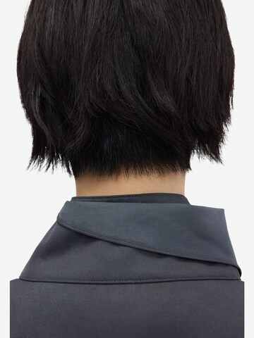 Adolfo Dominguez Pluus, värv hall