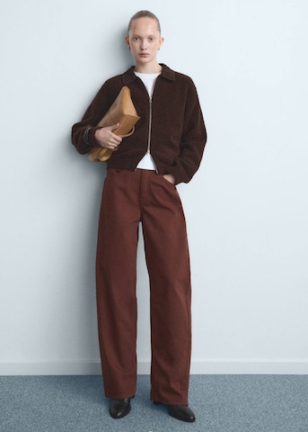 MANGO Loosefit Jeans 'Carol' in Braun